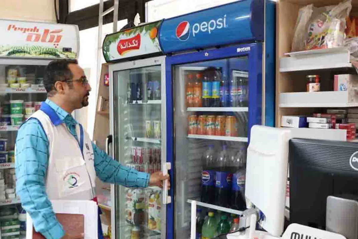 کشف بیش از 1.5 تن ماده غذایی و شوینده فاسد در قزوین