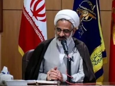 دشمنان تلاش می‌کنند  از کشورهایی که مقاومت می‌کنند، اقتدار زدایی کنند

