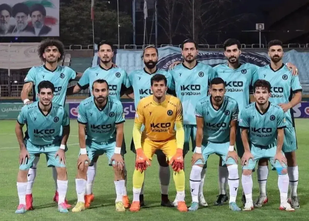 ترکیب پیکان برابر صنعت نفت آبادان