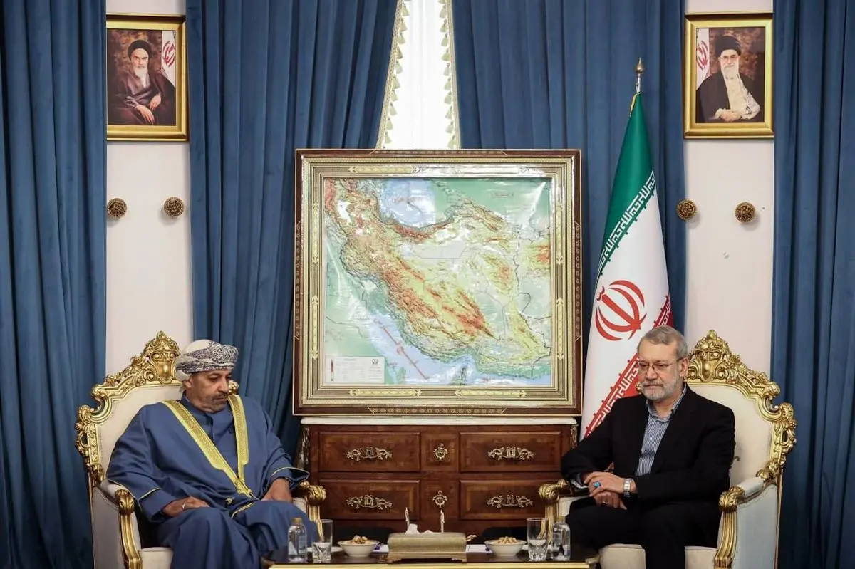 وزیر داخلیة عمان یؤکد على توسیع العلاقات الاقتصادیة والامنیة بین طهران ومسقط