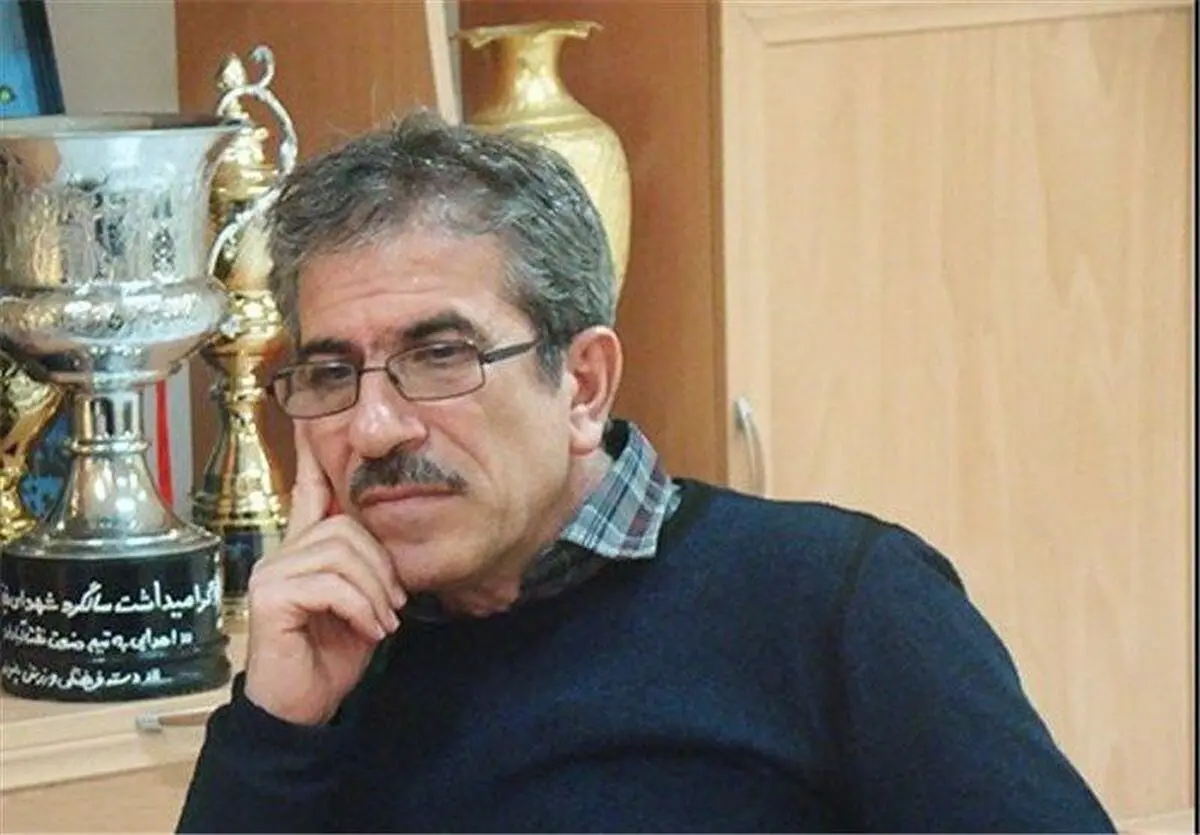 رضاییان: بازیکن 70 میلیونی نفت پیشنهاد 16 میلیاردی دارد/ نمی‌توانیم معجزه کنیم