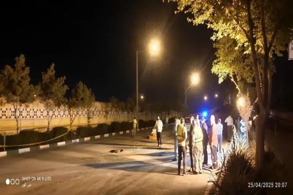 ریزش بخشی از خیابان به دلیل حفاری مترو در مشهد 