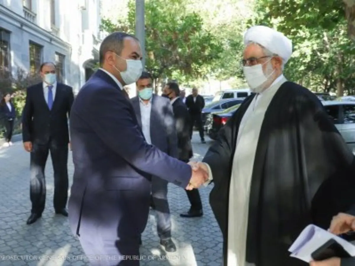 دیدار منتظری با دادستان کل ارمنستان 