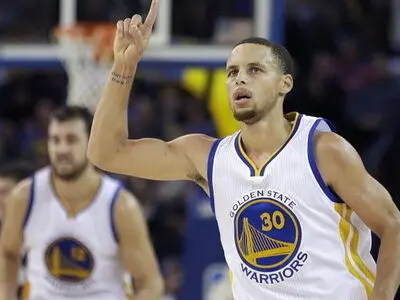 پیروزی گلدن استیت در لیگ NBA 