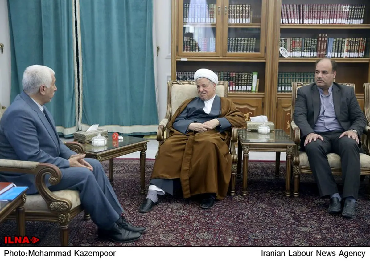 همکاری مراکز علمی و دانشگاهی در هر سطحی برای کشور مفید است