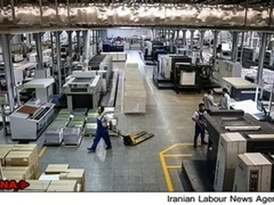 چاپخانه‌ها به زمین فوتبال خالی تبدیل شده‌اند