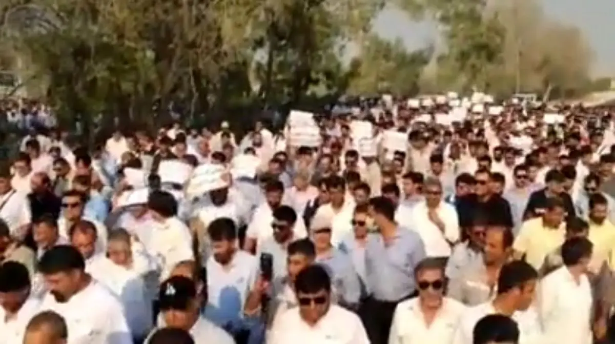 تجمع کارگران  ارکان ثالث پارس جنوبی/ پیمانکاران باید بروند