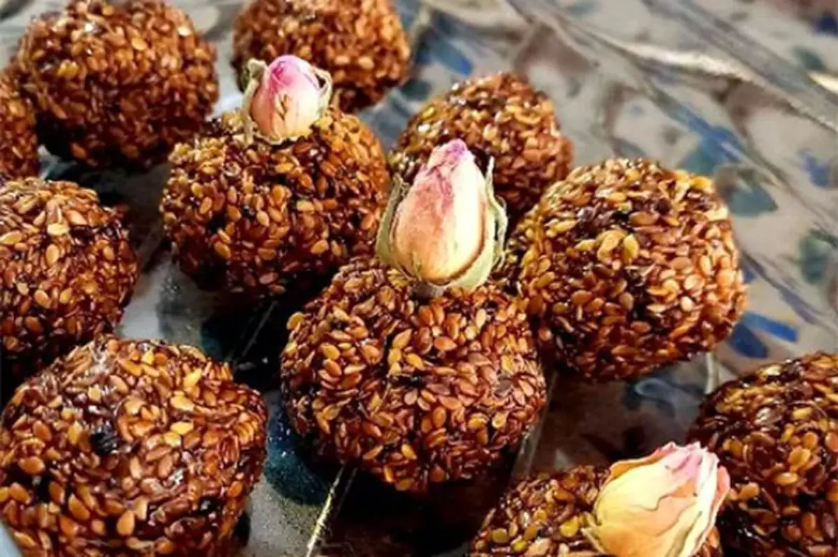 دستور یک میان‌وعده مقوی با کنجد و شیره انگور+ فیلم