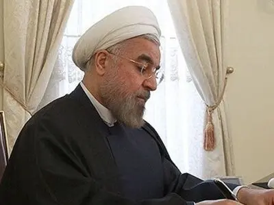 الرئیس روحانی یقبل استقالة وزیر الصحة ویعین وکیلا للوزارة
