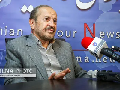 یک دولت متعادل باید مذاکره را در دستور کار قرار دهد/ شأن سپاه اجل از این است که بازوی یک جناح شود/ سیاست بنزینی دولت خاتمی درست بود/ احمدی‌نژاد نباید خدمات جریان‌های دیگر را به نام خودش می‌زد