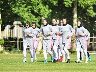 بانوی قزوینی در اردوی تیم ملی فوتبال حاضر شد