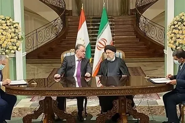  Iran, Tajikistan Sign 17 Agreements