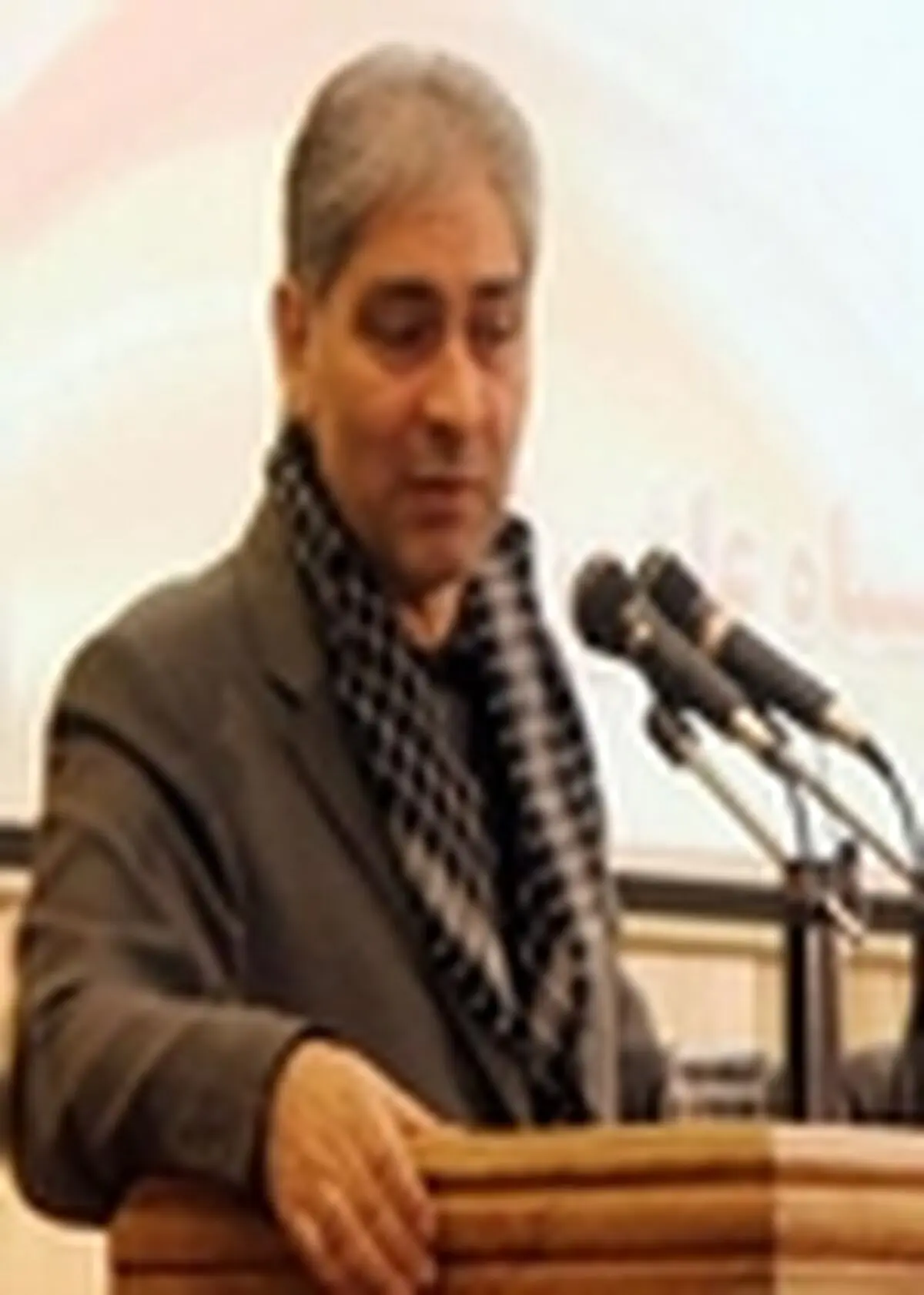 تکلیف دفاع از انقلاب اسلامی همچنان ادامه دارد