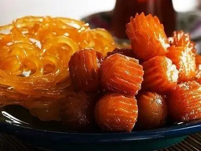 قیمت هر کیلو زولبیا و بامیه در آذربایجان غربی ۱۸۰ هزار تومان تعیین شد