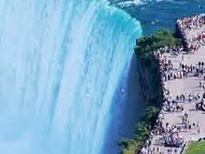 تصاویری از آبشار نیاگارا در حال یخ زدن 