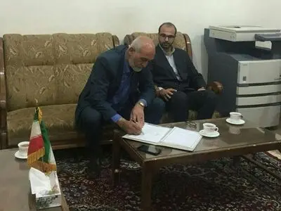 حسین زاهدی از حوزه انتخابیه زابل ثبت نام کرد