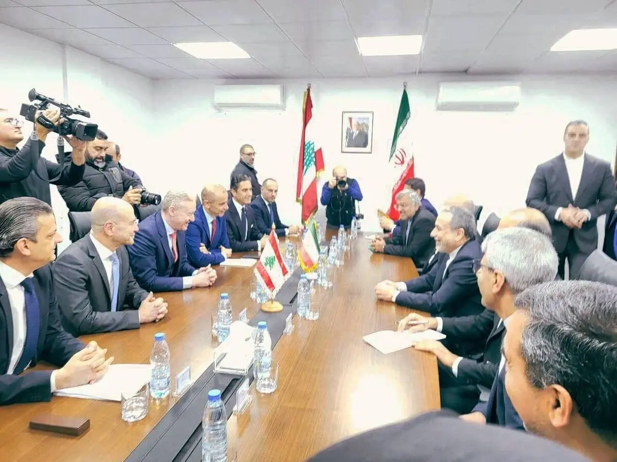 خلال مراسم ازاحة الستار عن فصل جديد من كتاب "قوة التفاوض" في بيروت؛
عراقجي: تجربة الحرب الـ 12 يوما اثبتت إن الولايات المتحدة و"إسرائيل" لا تفهان إلا لغة القوة