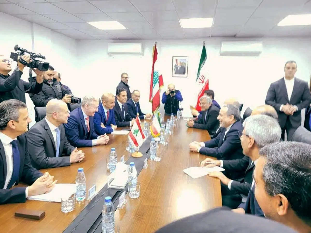 خلال مراسم ازاحة الستار عن فصل جديد من كتاب "قوة التفاوض" في بيروت؛
عراقجي: تجربة الحرب الـ 12 يوما اثبتت إن الولايات المتحدة و"إسرائيل" لا تفهان إلا لغة القوة