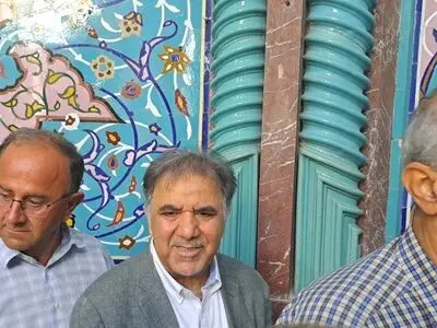 آخوندی رای داد