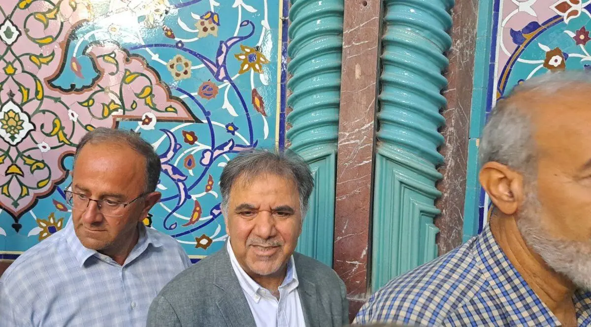 آخوندی رای داد