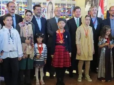 سه تندیس جشنواره نقاشی بوداپست به دانش‌آموزان آذربایجا‌ن‌غربی رسید
