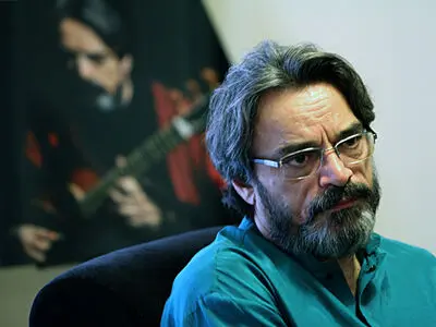 عذرخواهی حسین علیزاده از مادر پورمیامین/دست مادر شاهرخ پورمیامین را می‌بوسم+عکس‌ها