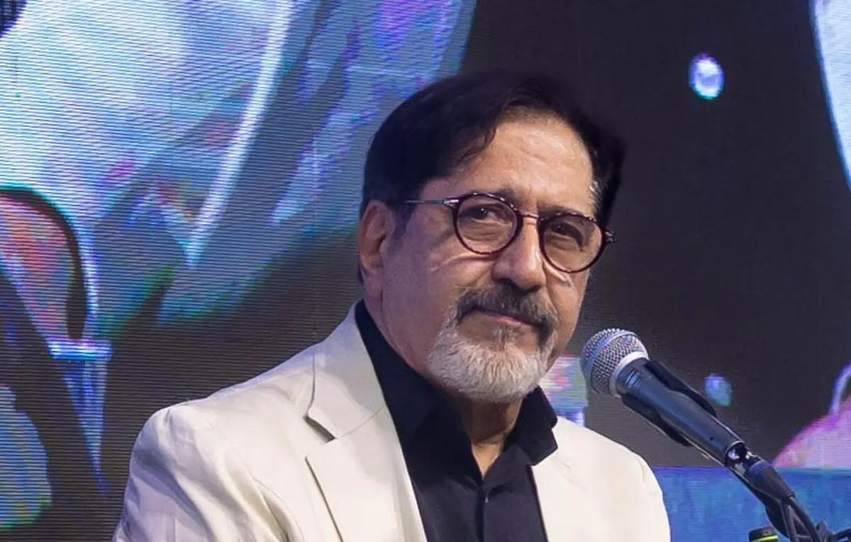شنیدن نوستالژی های حسام الدین سراج،  تماشای «ذکر خنجر» و چند داستان دیگر