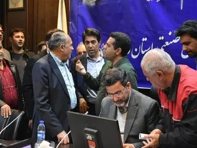  رسیدگی به مطالبات صنعتگران فارس در دستورکار قرار گرفت