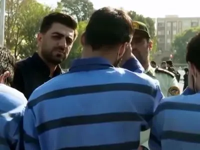 توصیه سارق ۳۰۰ خودرو: مردم قفل کلاف بزنند + فیلم