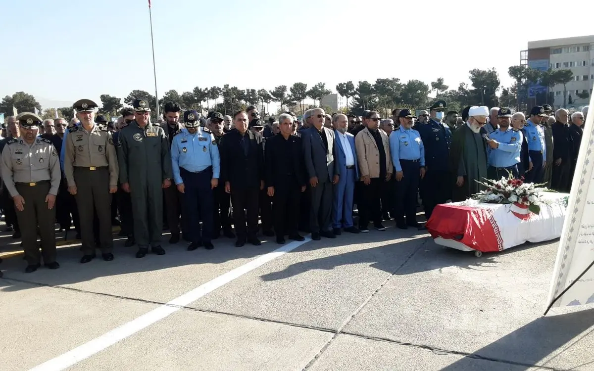 پیکر امیر سرتیپ دوم خلبان جانباز محمود ضرابی تشییع شد