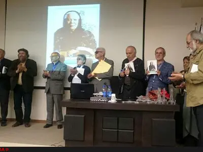 آنها که دانشور را فاقد دانش سیاسی می‌دانند؛ در اشتباهند/سیمین بر مدار منطق می‌چرخید اما جلال تند سیاسی بود