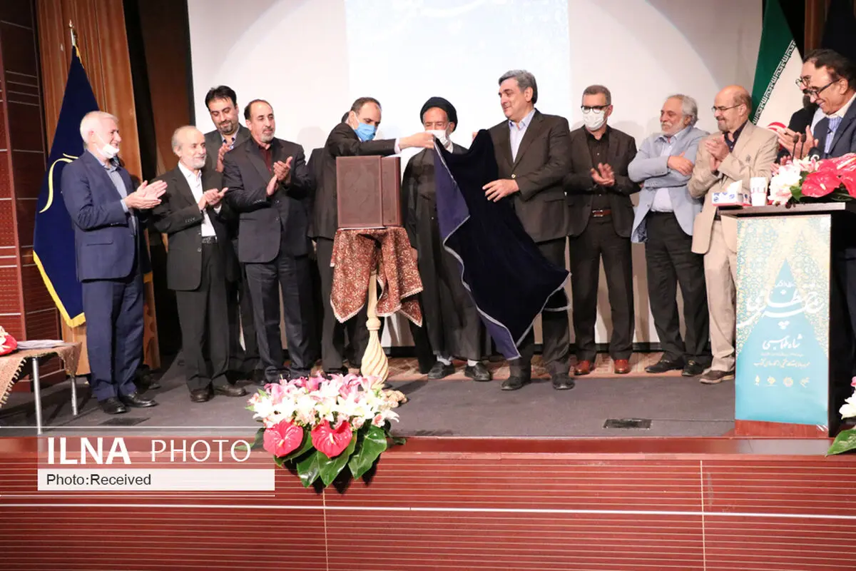 بازنشر نسخ خطی هنری می‌تواند برای هنرمندان معاصر کشورمان الهام‌بخش باشد / تجلیل از سه خمسه‌نگار و خمسه‌پژوه