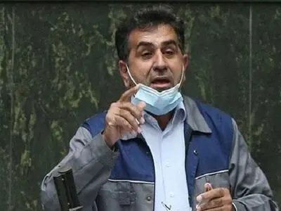۴۰سال است در حق بعضی از کارگران ظلم شده است/ بانک‌ها پدر ملت ایران را درآوردند/ درمیان مردم زندگی کنید 