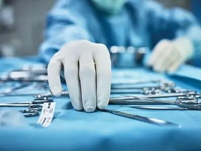 واکنش وزارت بهداشت به استفاده مجدد از برخی وسایل پزشکی/ نماینده مجلس:‌ نابینا شدن ۹ نفر در یک روز بی‌سابقه است