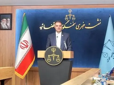  قانون مقابله با نفوذ باید دقیق، محکم و متین باشد/ اموال وطن‌فروشان برای جبران خسارت آسیب‌دیدگان صرف می‌شود