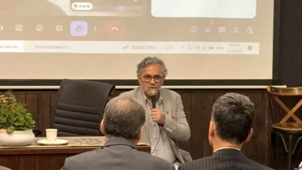 سفیر ژاپن به تماشای فیلم «روی خط صفر» نشست