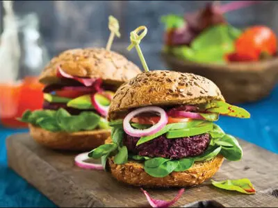 چطور با چغندر برگر درست کنیم؟
