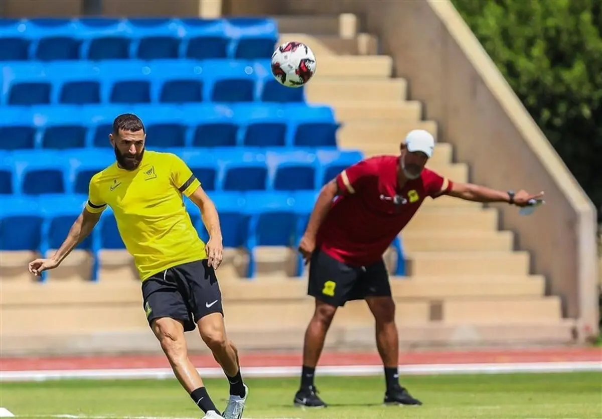 بنزما و سرمربی الاتحاد به اختلاف خوردند