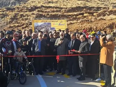 مسیر ۳۲ کیلومتری دوچرخه‌سواری و پیاده‌روی شیراز بهره برداری شد