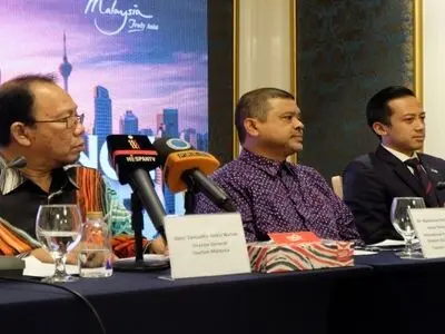 پایانِ شوآف مالزیایی‌ها برای دعوت از گردشگران ایرانی/ جلب توجه آمریکایی‌ها را به گردشگران ایرانی ترجیح دادند