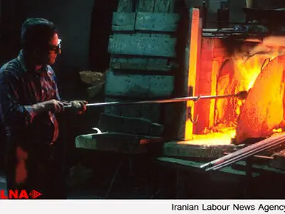 جلوگیری از ورود ۵ کارگر «شیشه آبگینه» به کارخانه