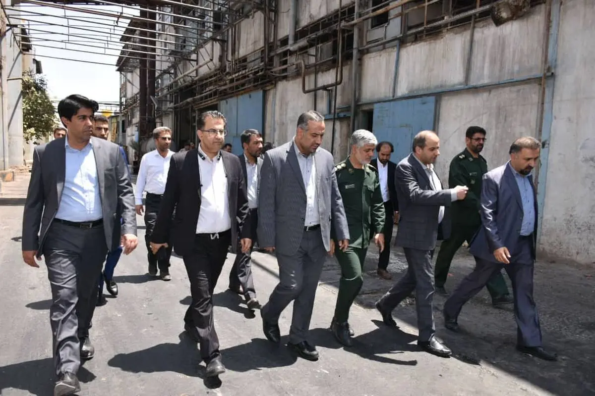 هیچ کس اجازه تعطیلی کارخانه روغن نباتی را ندارد/ نباید مشکلات کارگران را با بازنشسته کردن آنها حل کنیم