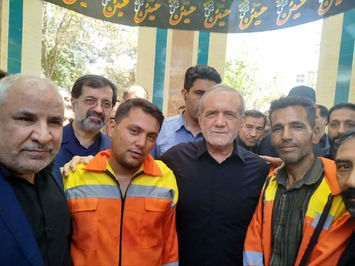 سفر سرزده پزشکیان به قم؛ زیارت حرم مطهر و مزار شهدا