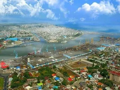 آغاز واردات دریایی بنزین از بندر انزلی   