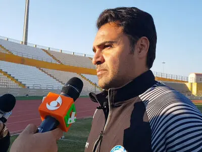 انتقاد ها به رزاقی راد بابت نتایج پارس 