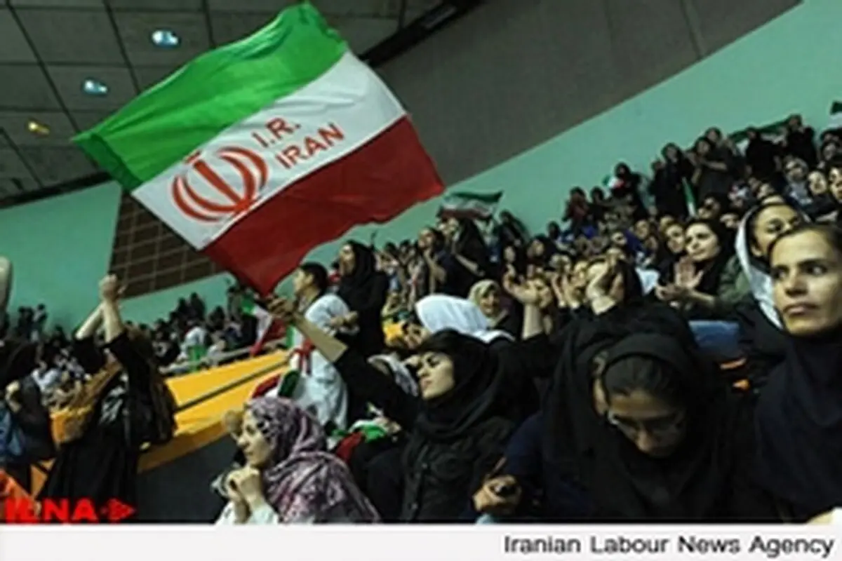 زنان در مسابقه والیبال با لهستان نیز اجازه حضور در ورزشگاه را ندارند / شیوه دور زدن قانون جهانی