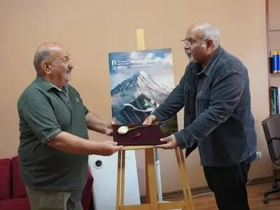 تقدیر از «تقی محمودی» پیشکسوت انجمن مدیران تدارکات در خانه سینما