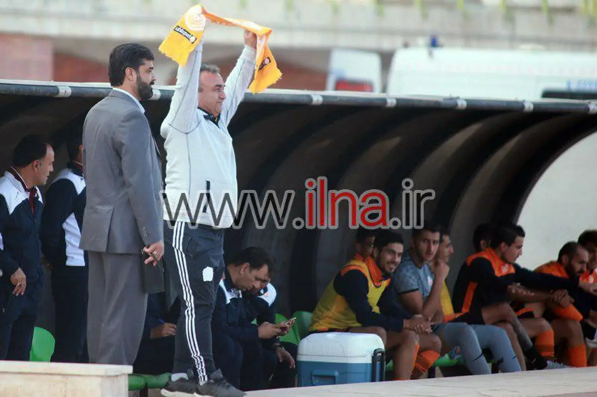 گلایه نادر دست نشان از برنامه نود؛ کار من درست بود یا شفر!