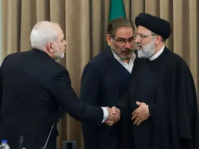بهتر بود شمخانی در دوره رؤسای‌جمهوری که آنها را قبول نداشت، استعفا می‌داد