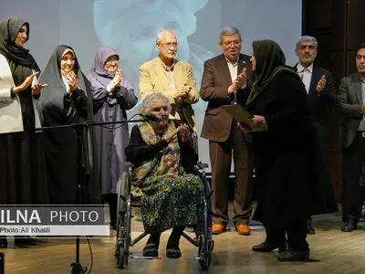 مراسم نکوداشت ثمینه باغچه‌بان برگزار شد/ معلمی که عمرش را بر سر عشق و علاقه به ناشنوایان گذاشت